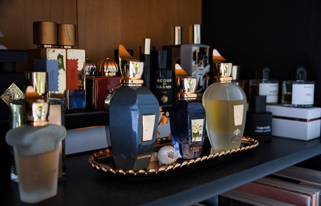 Flacon Guerlain élégance bouteille luxe