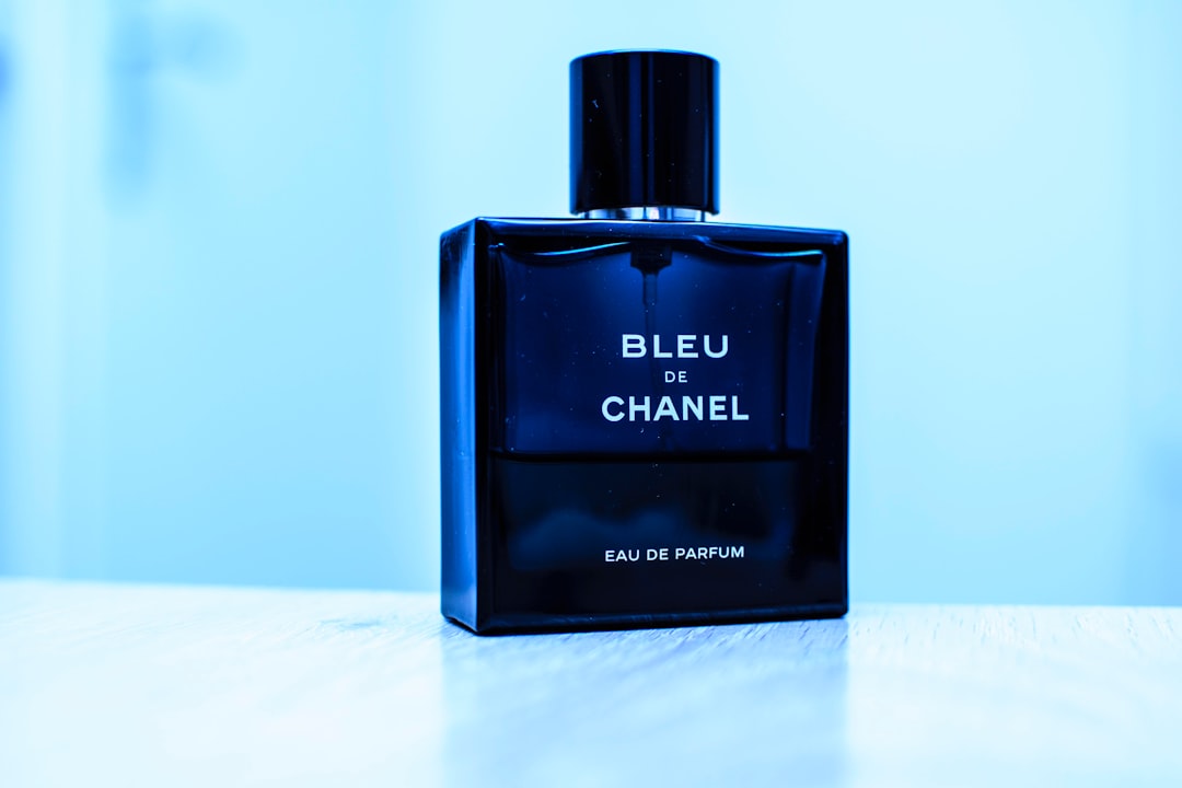 Synthétique vs naturel en parfumerie : vérité ou tromperie